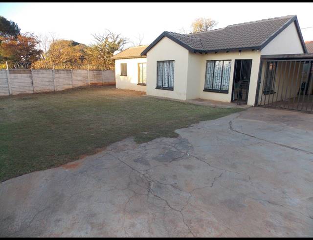 3 BEDROOM HOUSE SOLD IN THE ORCHARDS